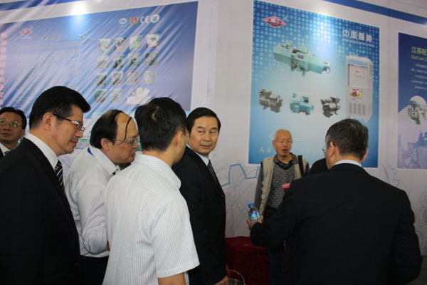 蘇滇攜手聚春城 雪梅南國(guó)喜迎賓 蘇滇攜手聚春城 雪梅南國(guó)喜迎賓