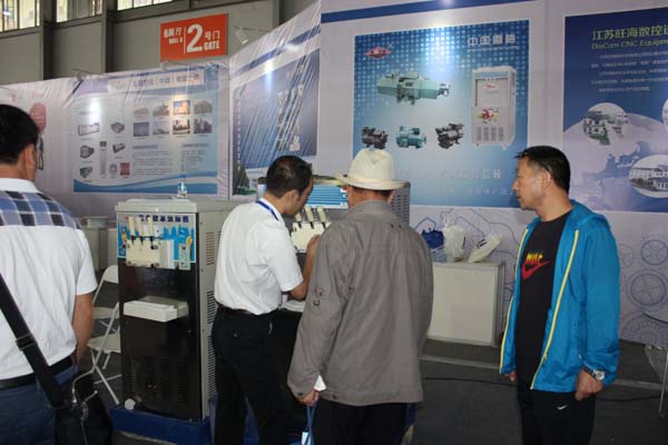 蘇滇攜手聚春城 雪梅南國(guó)喜迎賓 蘇滇攜手聚春城 雪梅南國(guó)喜迎賓